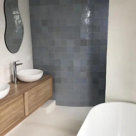 Renovated T3 - 5 Min From The Marais District *